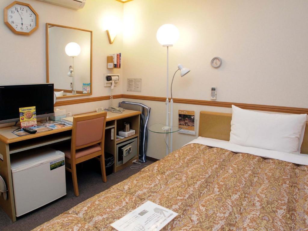 Toyoko Inn Hokkaido Asahikawa Eki Higashi Guchi Экстерьер фото